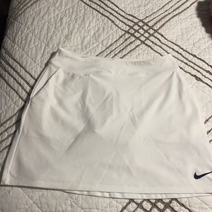 white nike golf skirt